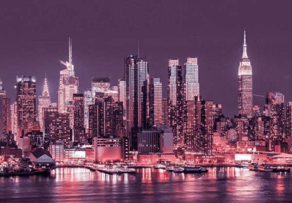 Fototapeta - Fioletowa noc nad Manhattanem - pejzaż architektury Nowego Jorku