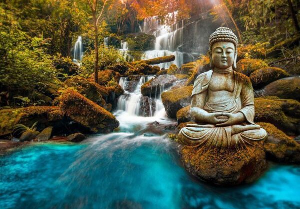 Fototapeta - Orient - pejzaż z rzeźbą Buddy na tle wodospadu i egzotycznego lasu
