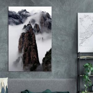 Obraz - Wysokie góry we mgle (1-częściowy) - krajobraz chmur między skałami
