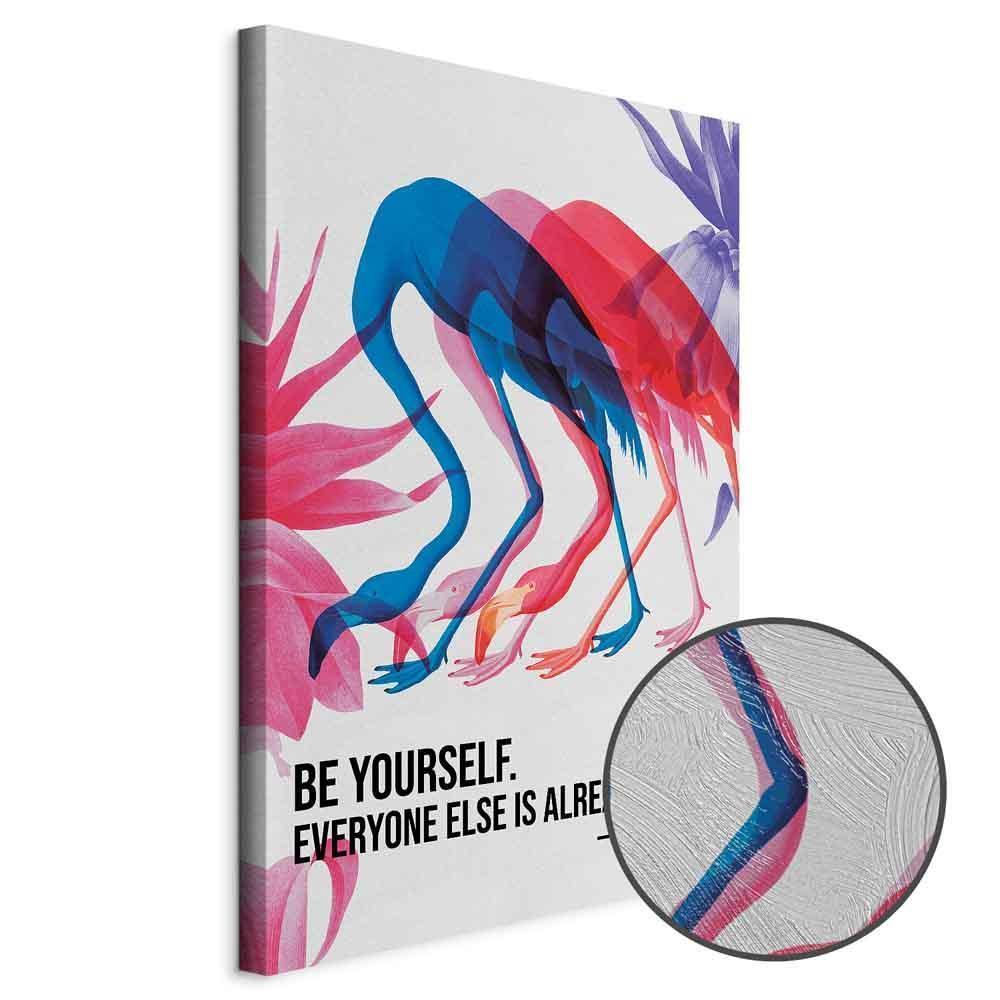 Obraz - Kolorowe Flamingi - inspirujący cytat z barwnymi sylwetkami ptaków