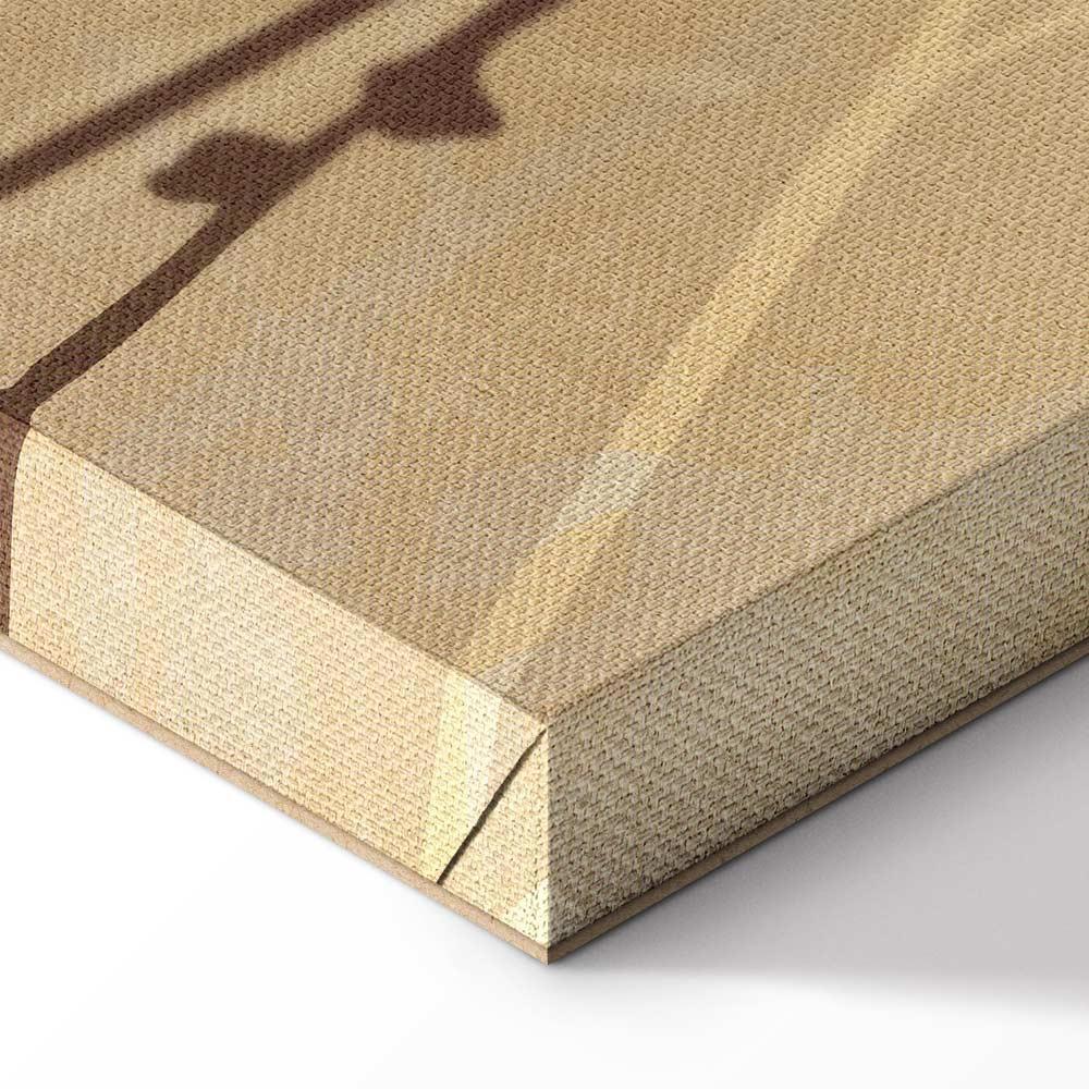 Obraz - Malutki ptaszek - kolorowe trawy na złotych odcieniach zachodu słońca