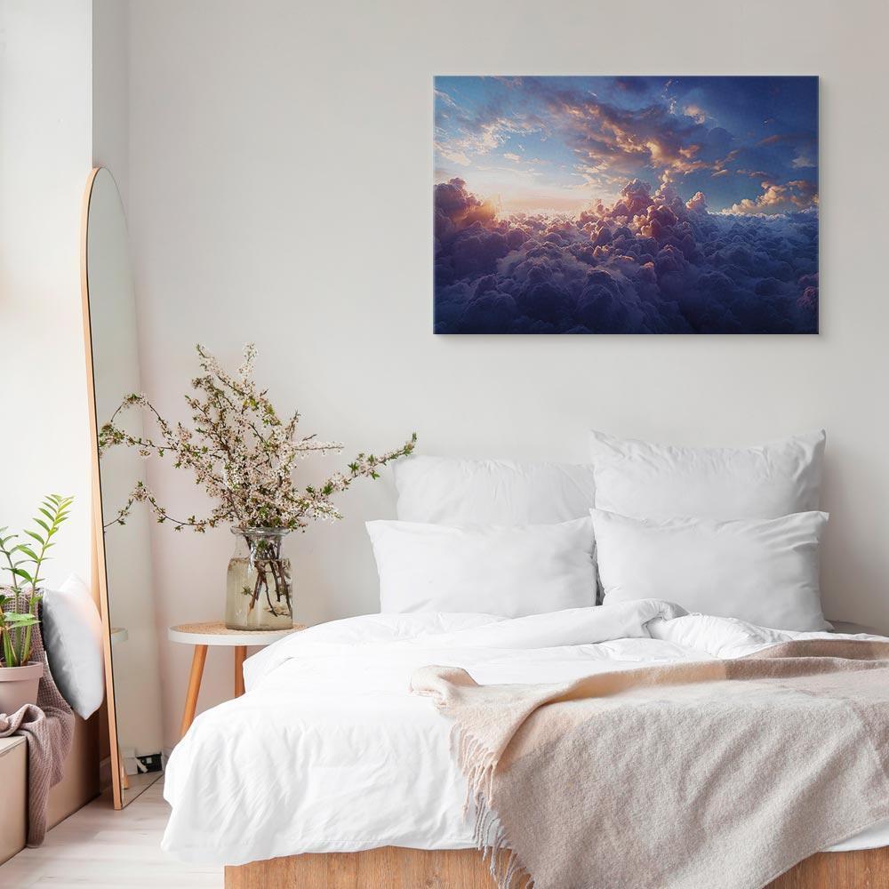 Obraz - Słońce w ukryciu: złote oblicze nieba nad chmurnym morzem