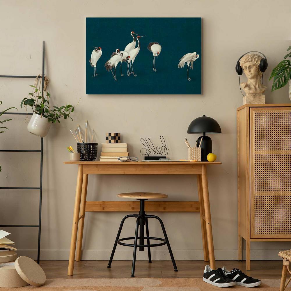 Obraz - Wieczór nad stawem - grupa żurawi narysowana suchą pastelą, na ciemno-turkusowym tle