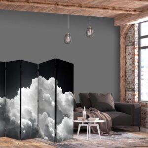 Parawan - Odkryj nieskończoną grę słonecznego światła – chmury i cienie na niebie