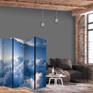 Parawan - Podniebne pejzaże: Promienie oświetlające puchowe formacje chmur