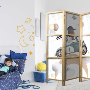 Parawan japoński - Galaktyczne zawody - Miś biorący udział w wyścigach samochodowych pośród planet - chmur i gwiazd w pastelowej kolorystyce