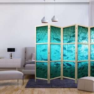 Parawan japoński - Podwodny raj - Liczna ławica ryb w pięknej turkusowo-niebieskiej głębi rozświetlonej blaskiem słońca