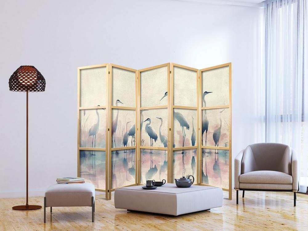 Parawan japoński - Ptaki nad jeziorem - czaple malowane akwarelą w delikatnej, szaro-różowej kolorystyce