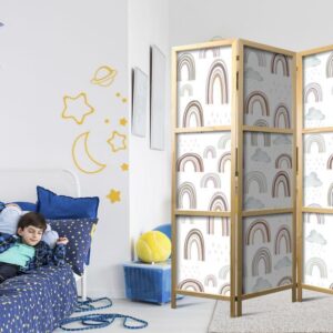 Parawan japoński - Tęcze i chmury - Tęcze rozmaitych wielkości w stonowanej kolorystyce pośród deszczowych chmur w odcieniu blado-niebieskim