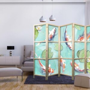 Parawan japoński - Zjawiskowe rybki - Biało-pomarańczowe rybki Koi pływające w krystalicznie przejrzystej wodzie z nenufarami