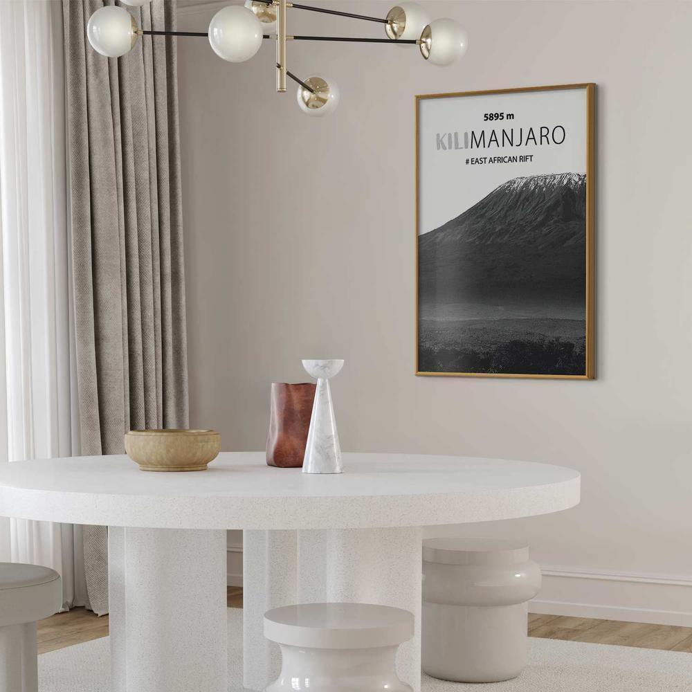 Plakat - Majestatyczny szczyt górski Kilimanjaro korona gór pejzaż górski