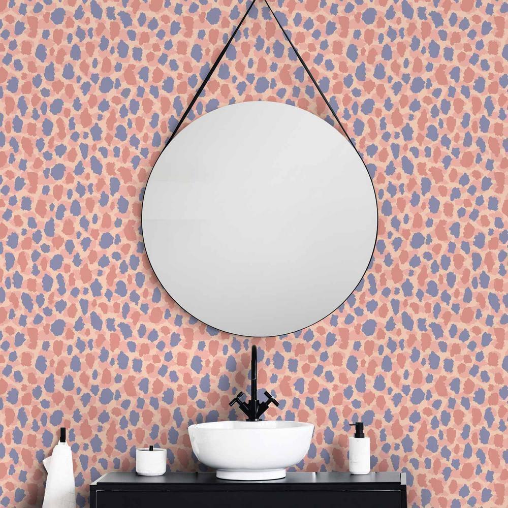 Tapeta - Deseń żyrafy - kolorowy wzór zwierzęcy w niebiesko-różowe plamki