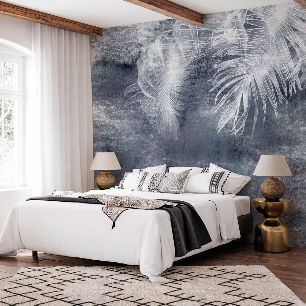 Fototapeta - Abstrakcja z naturą - egzotyczne liście na niebieskim tle z deseniem