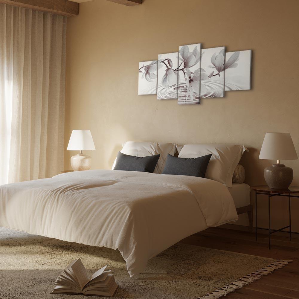 Obraz - Magnolie nad wodą (5-częściowy) szeroki szary